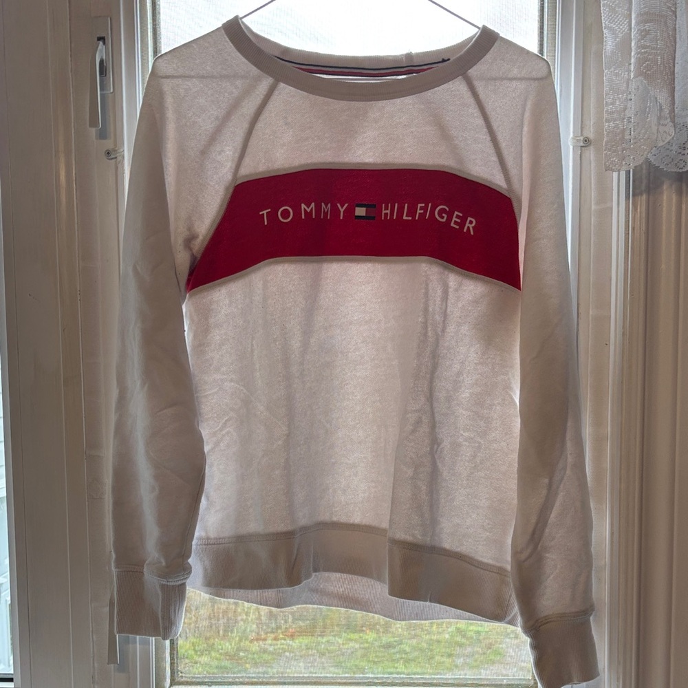 5/$25 Tommy Hilfiger White Sweatshirt with Red Accent